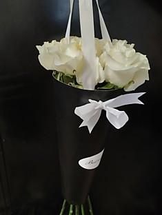 букет в конусе